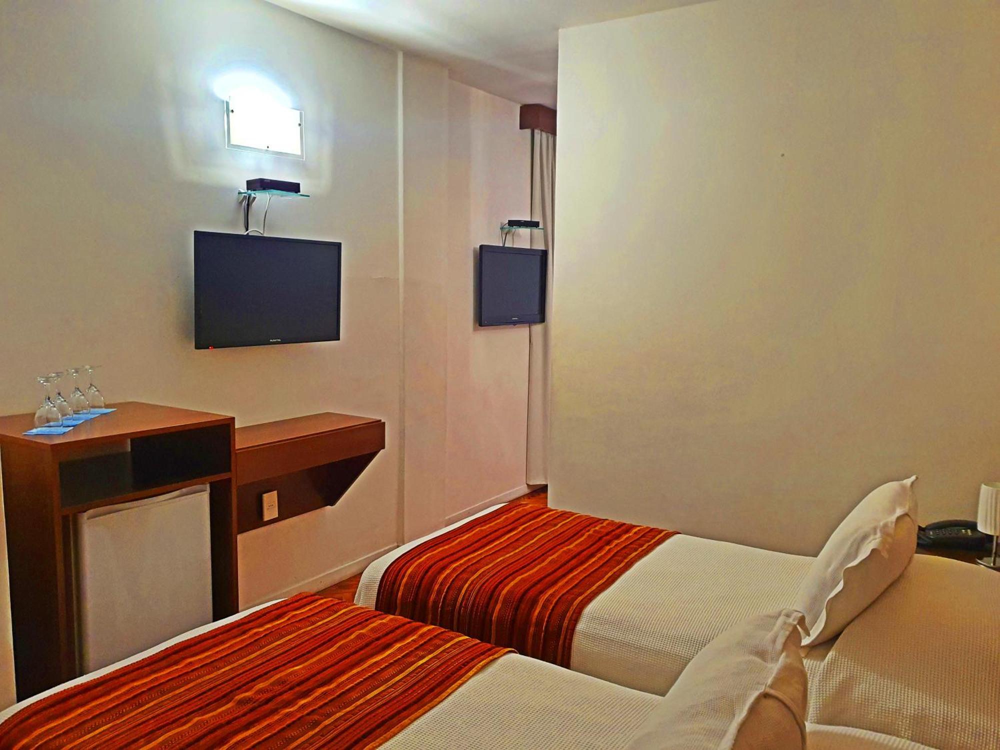 Hotel America Montevideo Szoba fotó