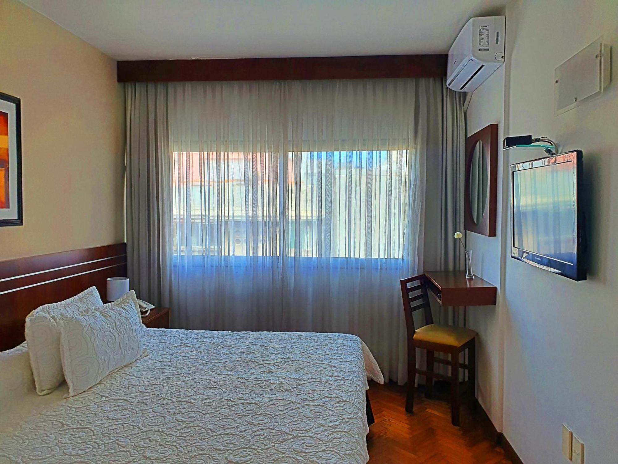 Hotel America Montevideo Szoba fotó